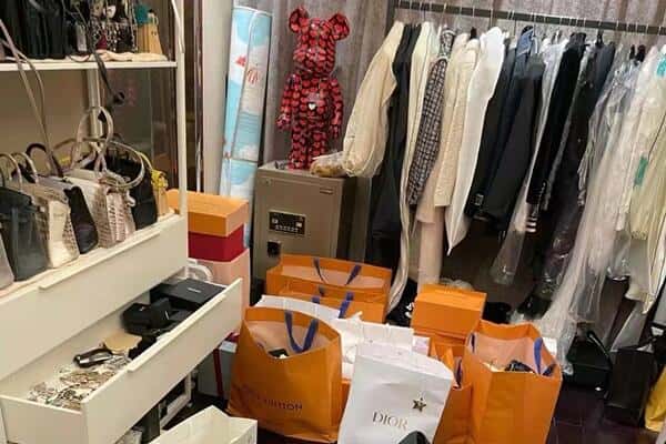 菏泽市曹市回收一线品牌衣服